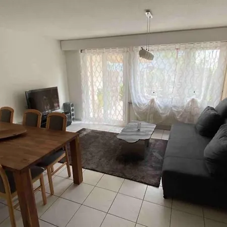 Moderne Wohnung Mit Privater Terrasse Und Rasen. * Uetendorf